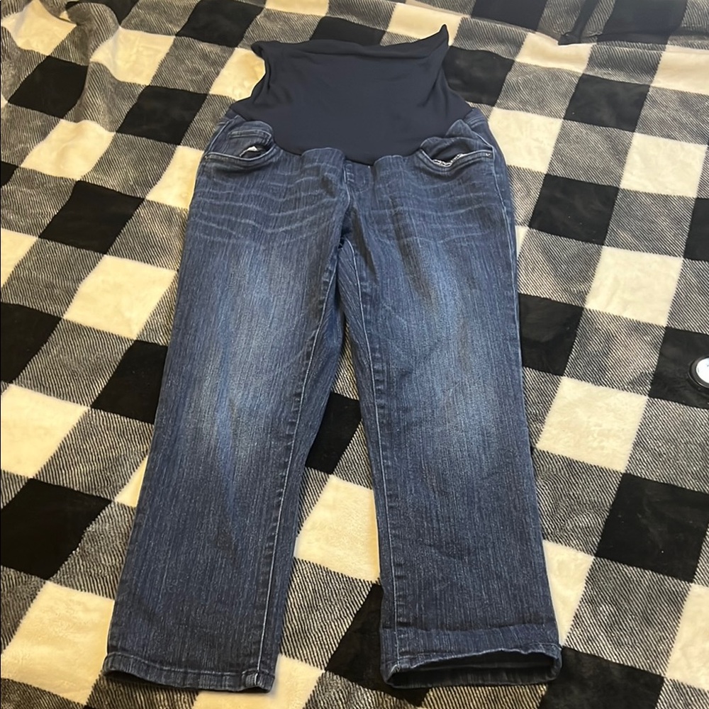 Oh Baby by Motherhood Maternity Cropped Jeans with full panel. Size Medium
